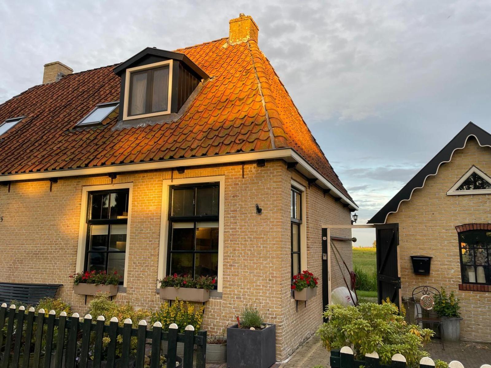 Vakantiehuis In Friesland Voor De Hele Familie Huns Eksteriør billede