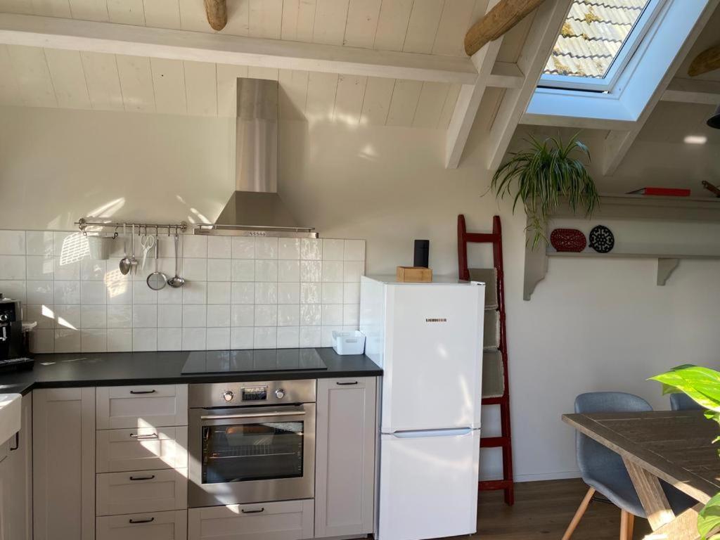 Vakantiehuis In Friesland Voor De Hele Familie Huns Eksteriør billede