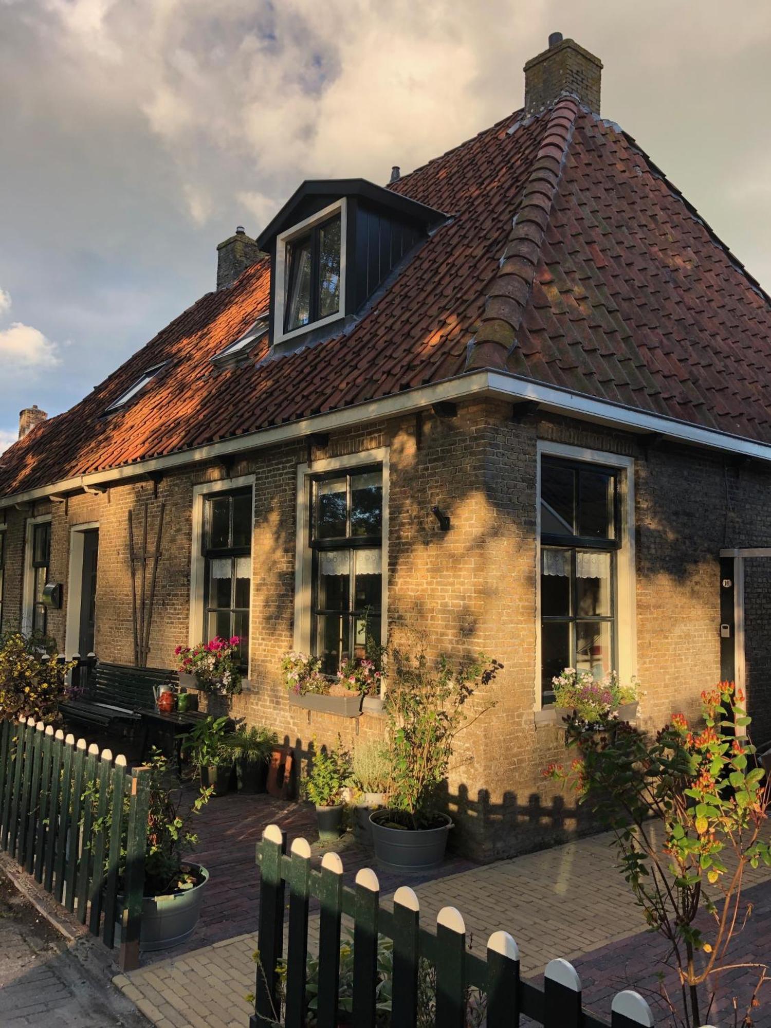 Vakantiehuis In Friesland Voor De Hele Familie Huns Eksteriør billede