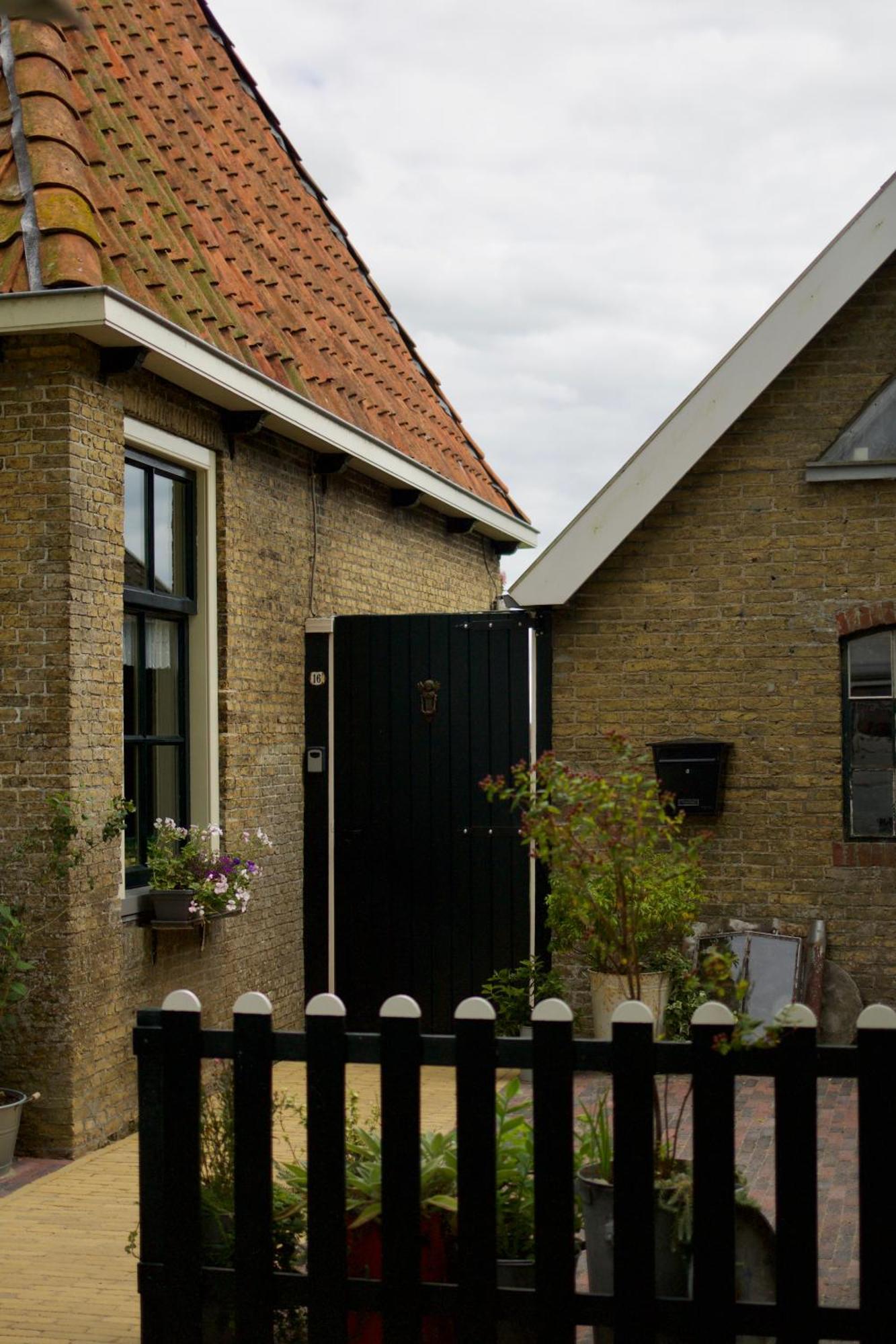 Vakantiehuis In Friesland Voor De Hele Familie Huns Eksteriør billede